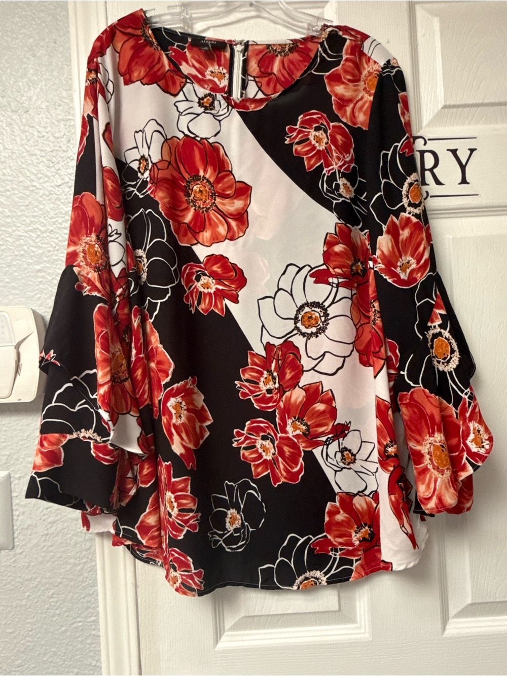 Alfani Red Black White Floral Bell-Sleeve Blouse